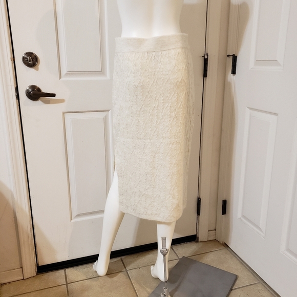 House Of Harlow 1960 Size Medium Elegant Cream Knit Skirt - Picture 3 of 8